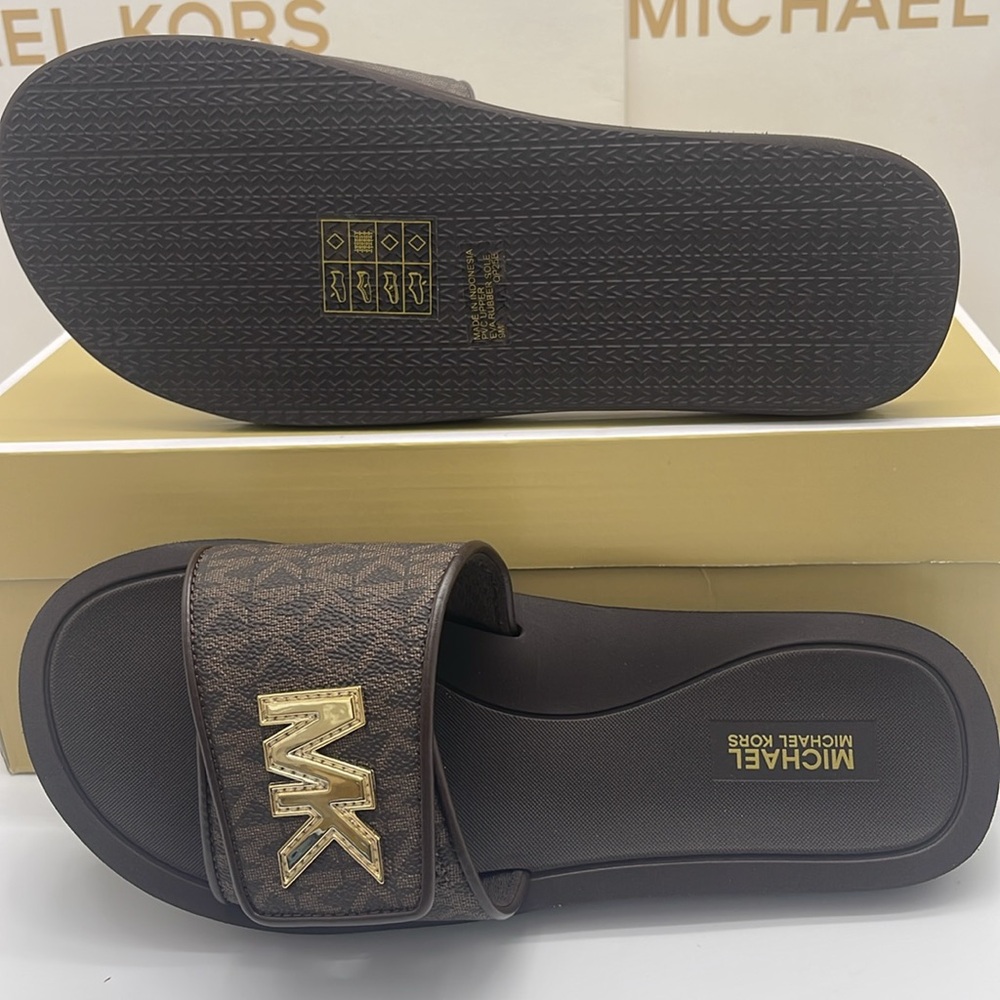 MICHAEL KORS Palmer Signature Logo Slide Sandal
Brown 
NWT - Picture 3 of 16